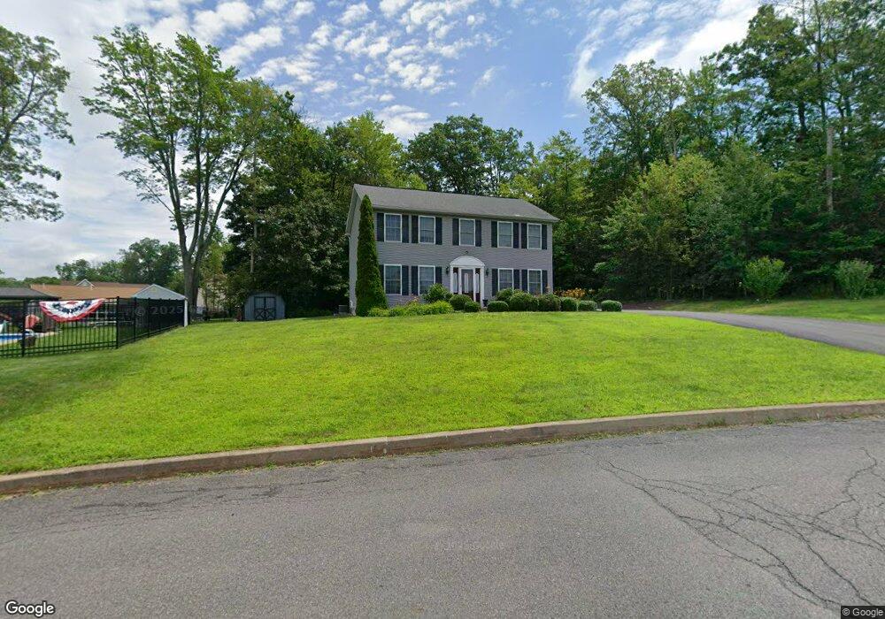 183 Kestrel Rd, Mountain Top, PA 18707 - photo 1