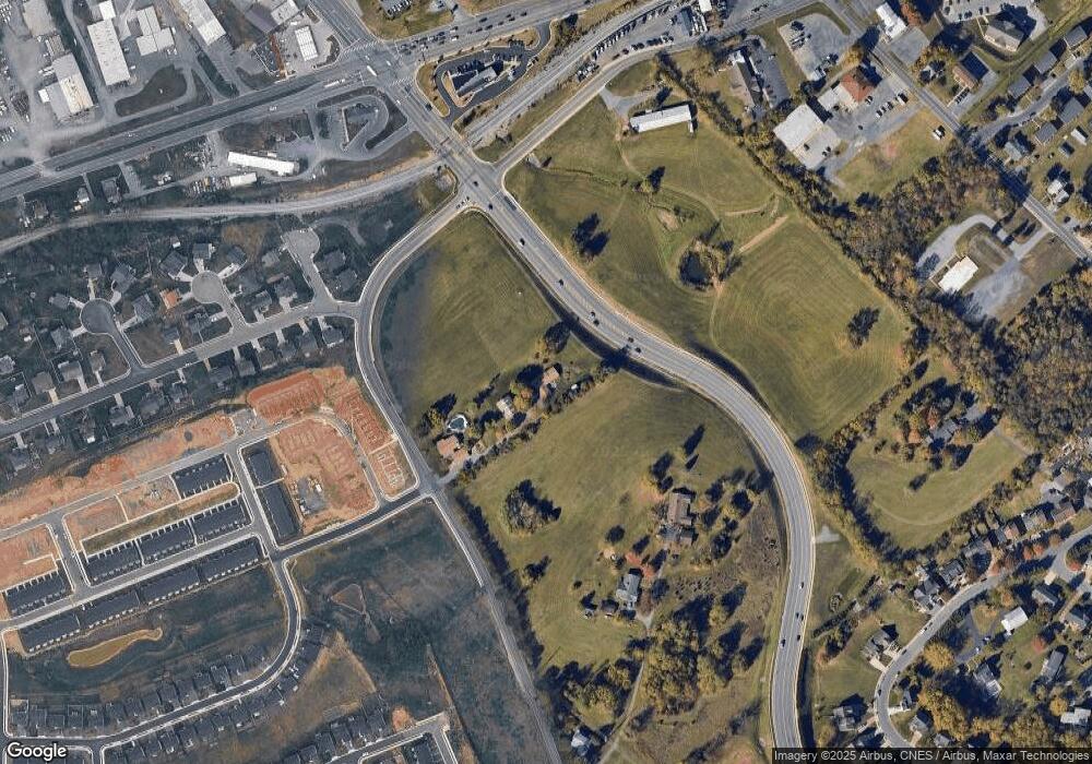 606 Pear St, Harrisonburg, VA 22801 - photo 1