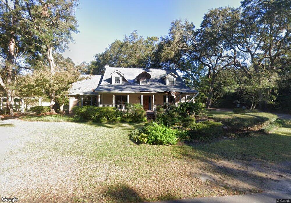 116 Jacobs Rd, Saint Simons Island, GA 31522 - photo 1