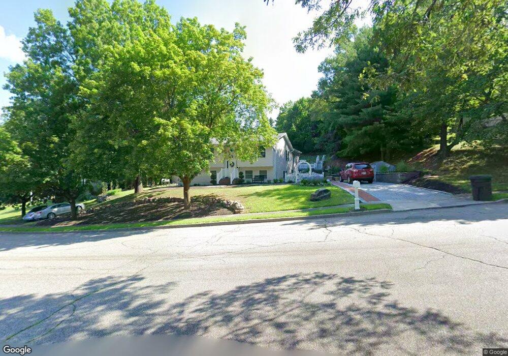 16 Annette Ln, Airmont, NY 10901 - photo 1