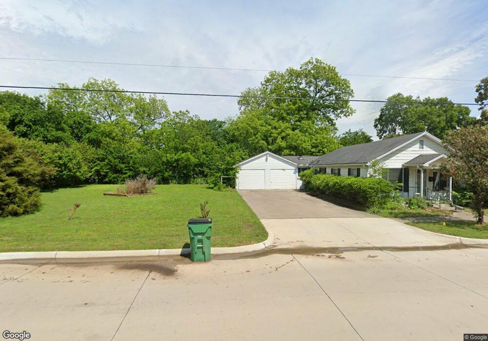 906 N Culberson St, Gainesville, TX 76240 - photo 1