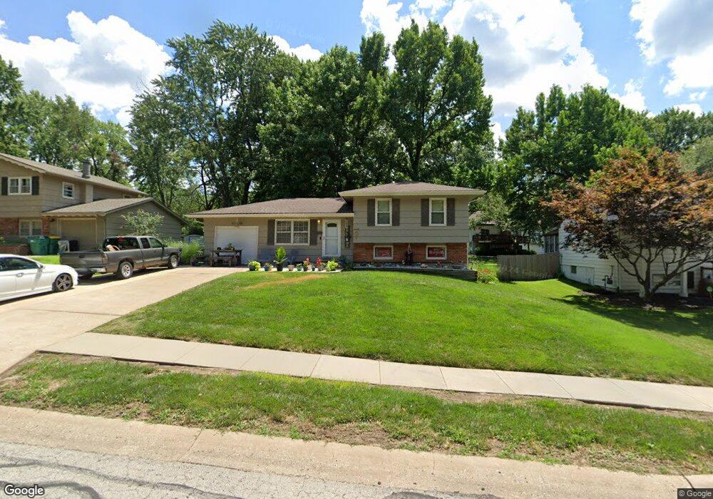 10905 W 72nd Terrace, Shawnee, KS 66203 - photo 1