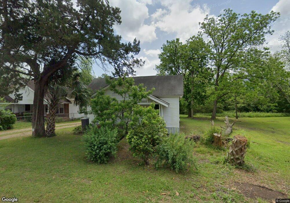 505 E Magnolia St, Fitzgerald, GA 31750 - photo 1