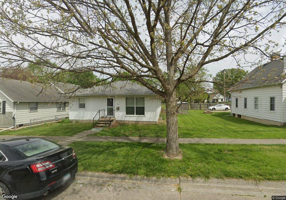 518 4th St, Lincoln, IL 62656 - photo 1