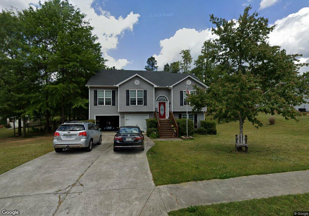 524 Embassy Walk, Winder, GA 30680 - photo 1