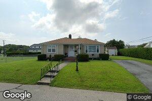 10 Smith St, South Dartmouth, MA 02748