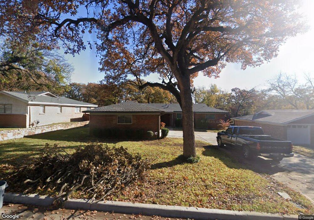 808 Patti Dr, Bedford, TX 76022 - photo 1