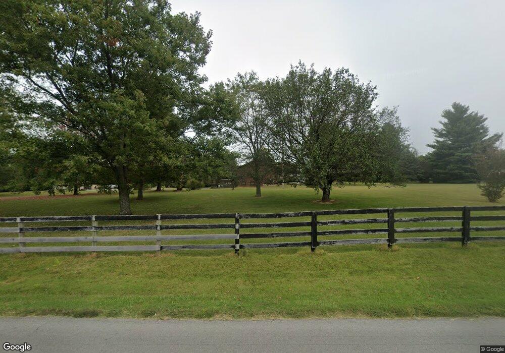 9111 Thixton Ln, Louisville, KY 40229 - photo 1