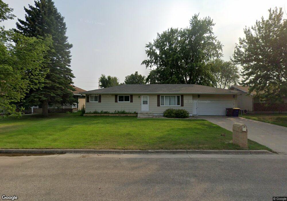 1332 2nd St SE, Jamestown, ND 58401 - photo 1