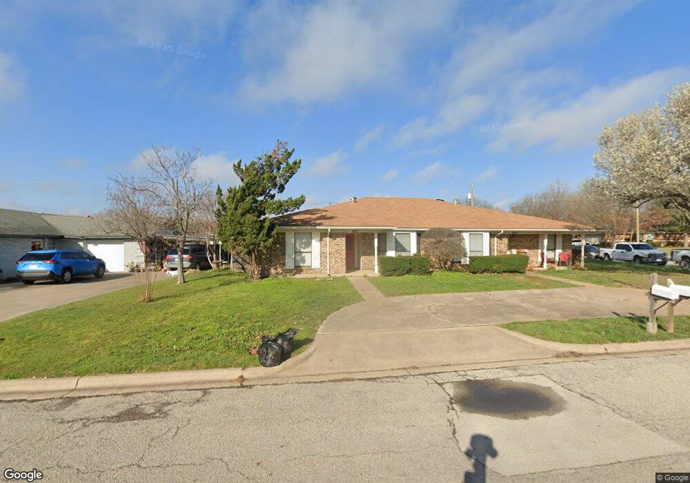 820 Sylvia St, Weatherford, TX 76086 - photo 1