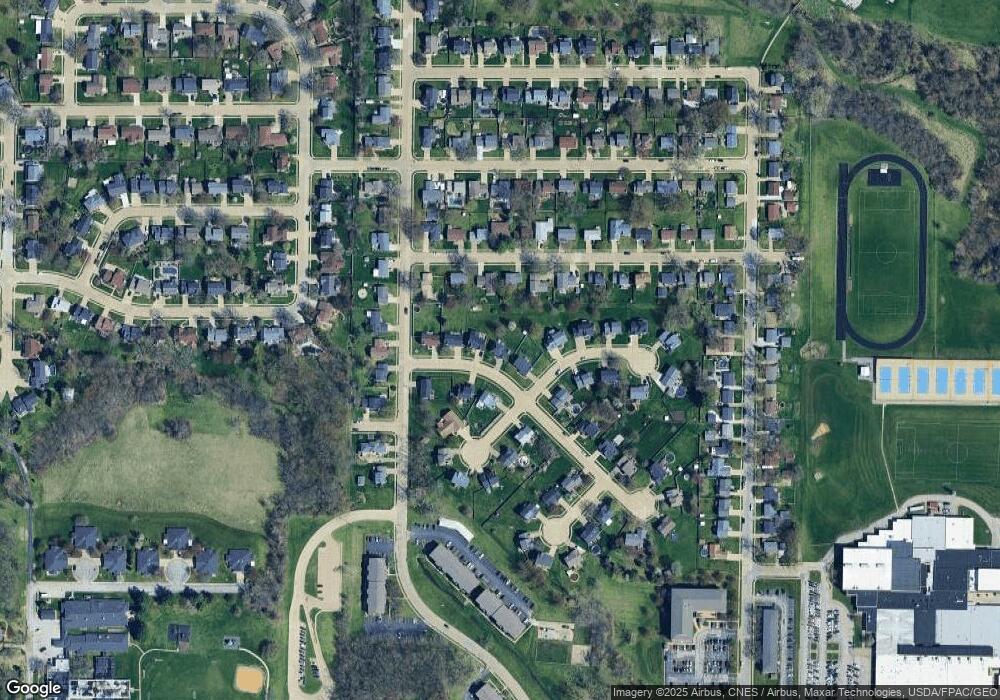 812 N Meadows Ct, Davenport, IA 52806 - photo 1