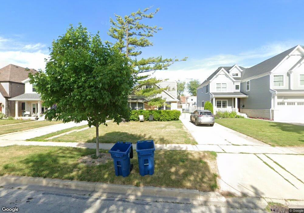 747 S Swain Ave, Elmhurst, IL 60126 - photo 1