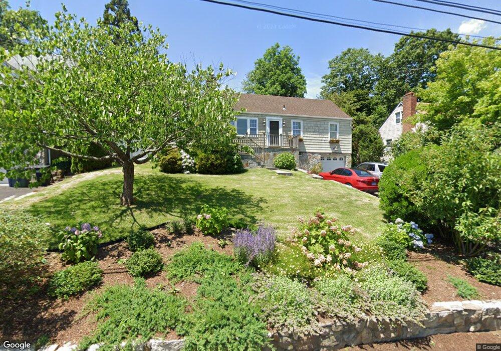 26 Perna Ln, Riverside, CT 06878 - photo 1