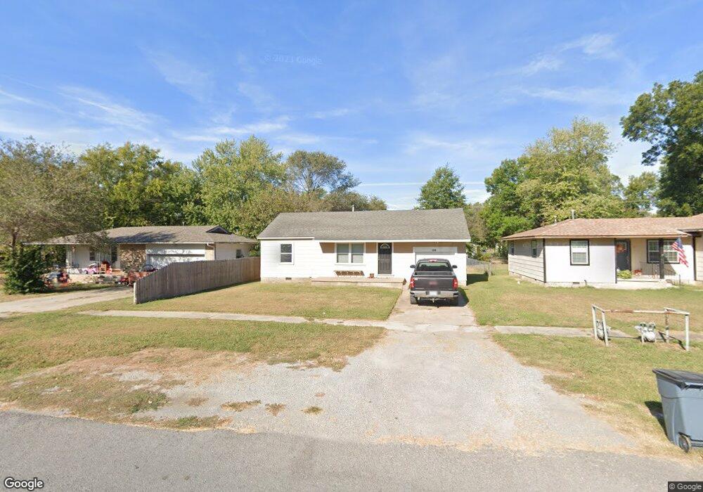 108 S Whitaker St, Pryor, OK 74361 - photo 1