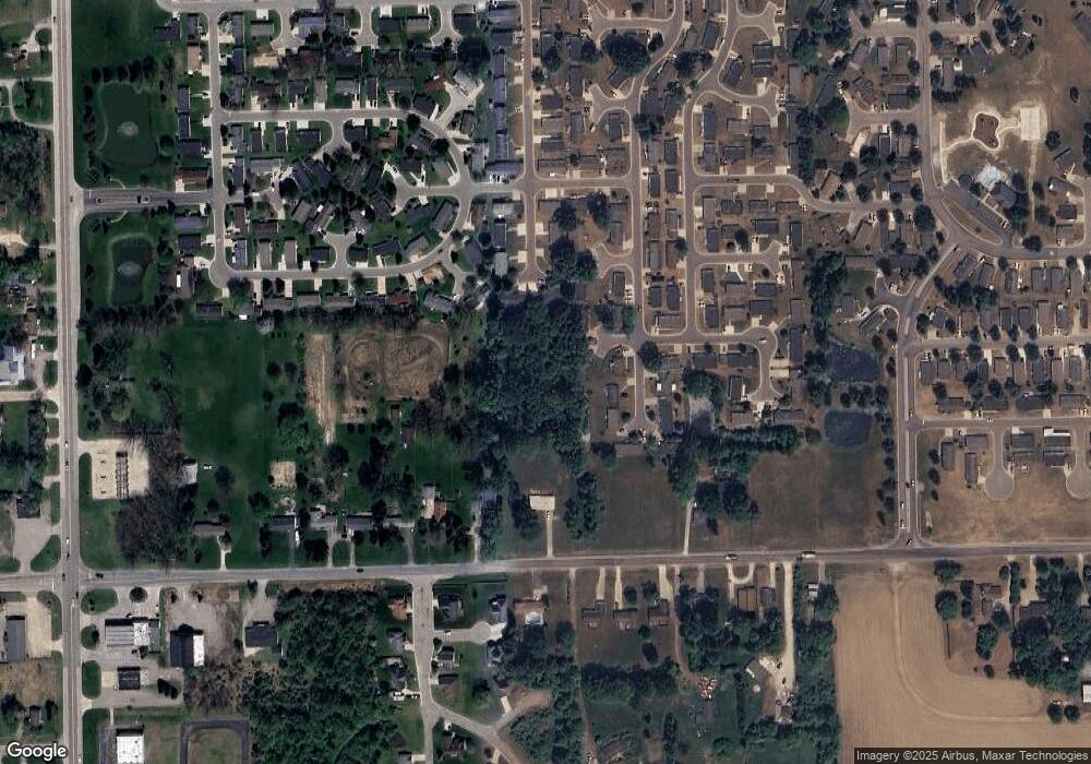 387 Pin Oak Ln, Flint, MI 48506 - photo 1