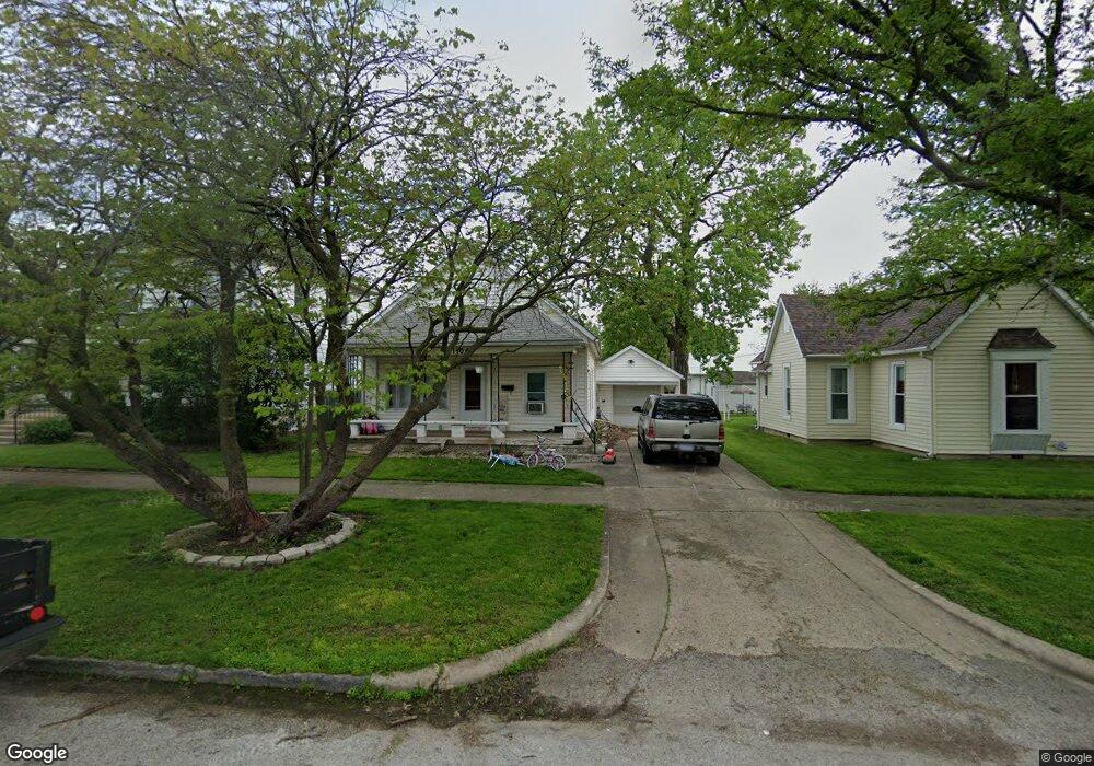 1104 Champaign Ave, Mattoon, IL 61938 - photo 1
