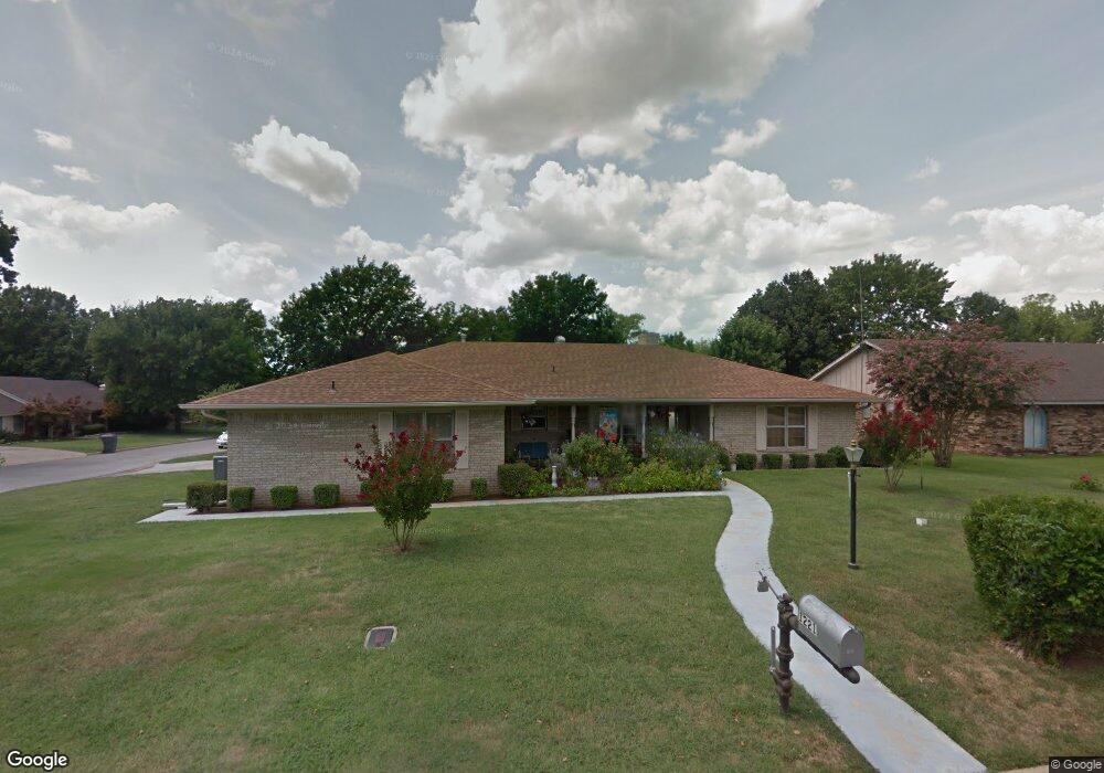 1221 Holly St, Ardmore, OK 73401 - photo 1