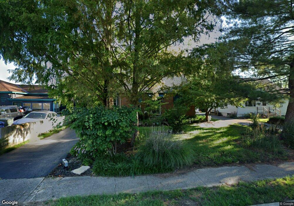 1686 E Dunedin Rd, Columbus, OH 43224 - photo 1