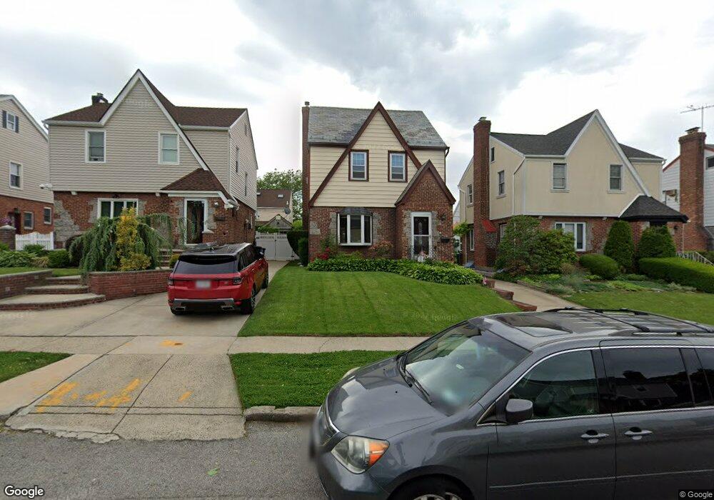 1514 146th St, Whitestone, NY 11357 - photo 1