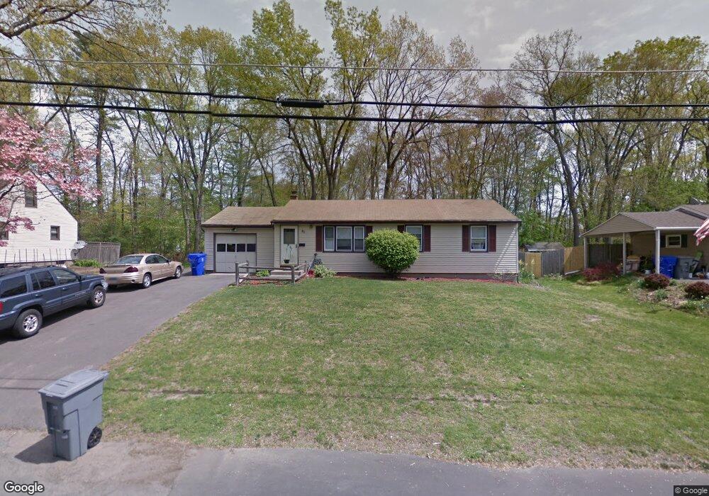 21 Quaker Ln, Enfield, CT 06082 - photo 1