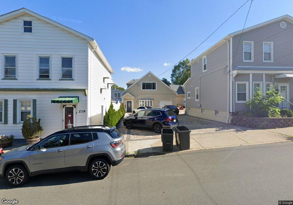 221 Franklin Ave, Hasbrouck Heights, NJ 07604 - photo 1