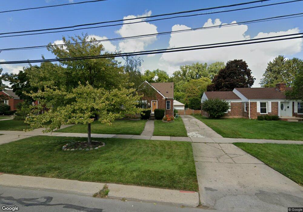 428 Moross Rd, Grosse Pointe Farms, MI 48236 - photo 1