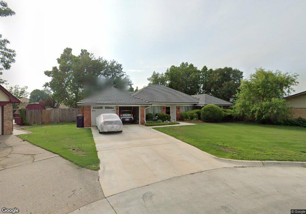 12025 Camelot Ct, Oklahoma City, OK 73120 - photo 1