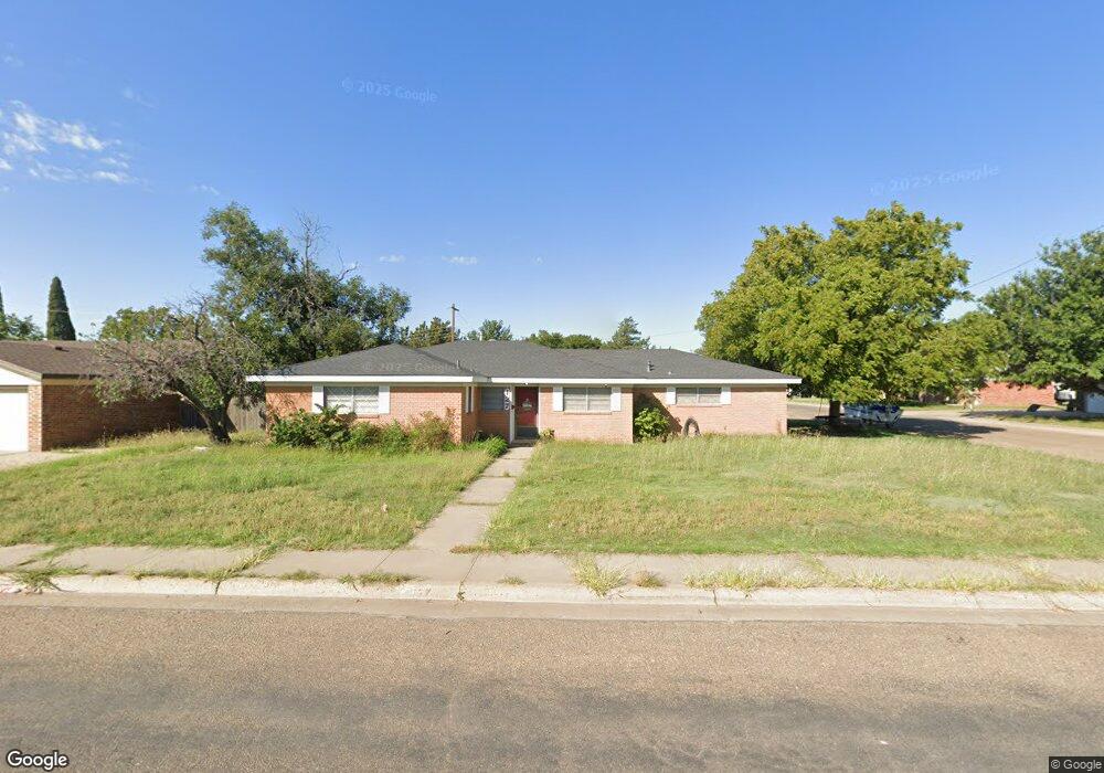 127 Bailey Ave, Dumas, TX 79029 - photo 1