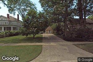 510 Warwick Rd, Kenilworth, IL 60043