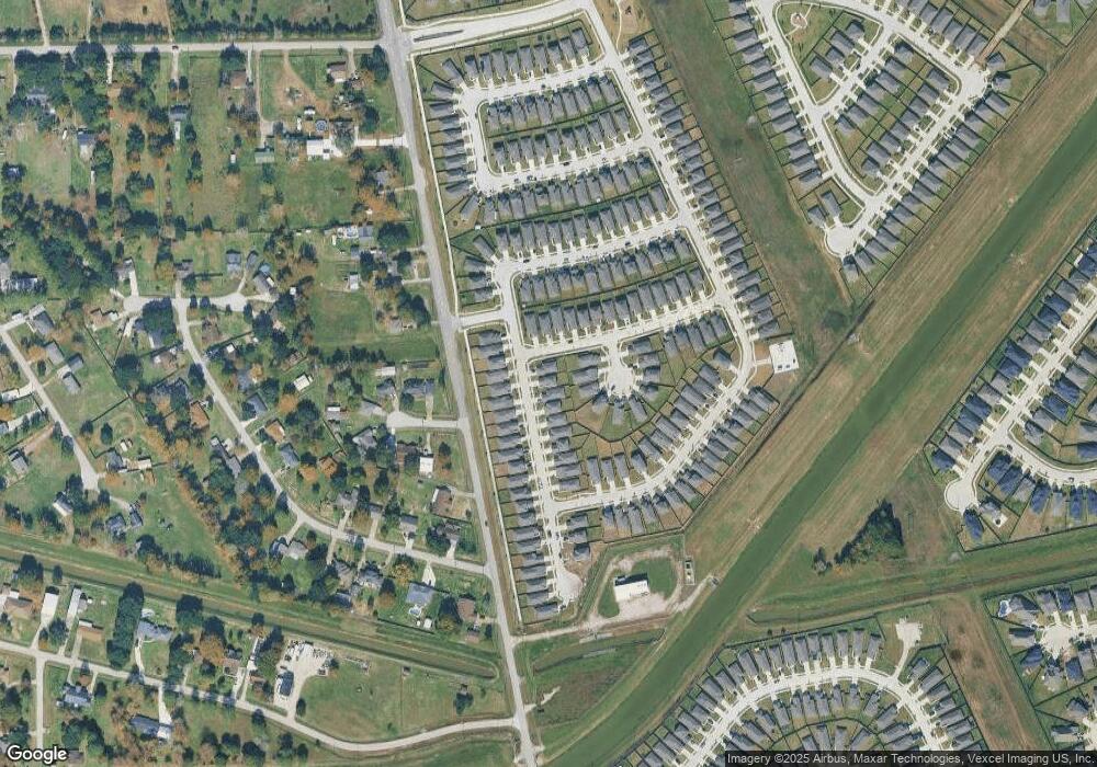 9038 Estes Lakes Dr, Highlands, TX 77562 - photo 1