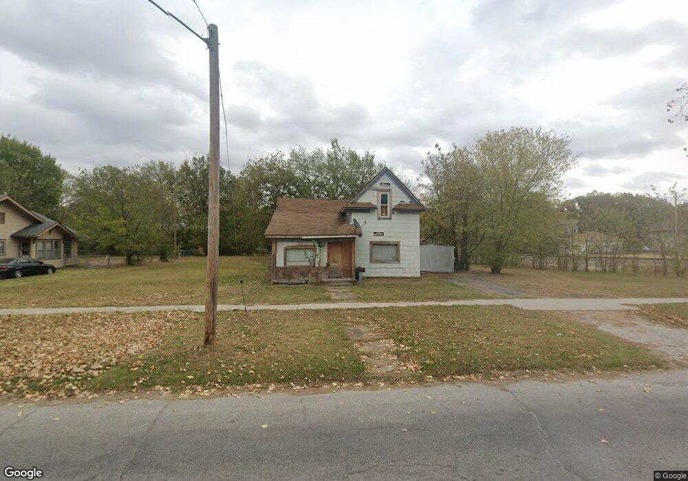 729 N Okmulgee Ave, Okmulgee, OK 74447 - photo 1