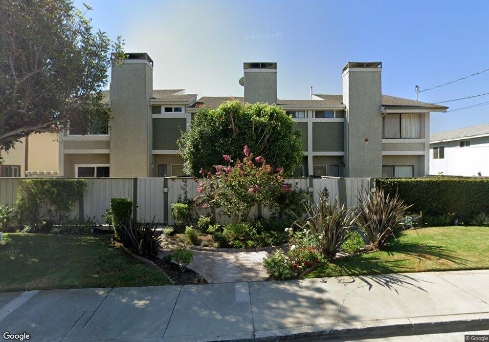 1908 Carnegie Ln unit C, Redondo Beach, CA 90278 - photo 1