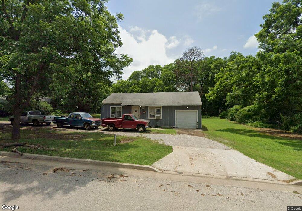 303 G St SE, Ardmore, OK 73401 - photo 1