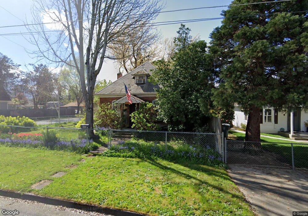 421 SE Riverside Ave, Grants Pass, OR 97526 - photo 1