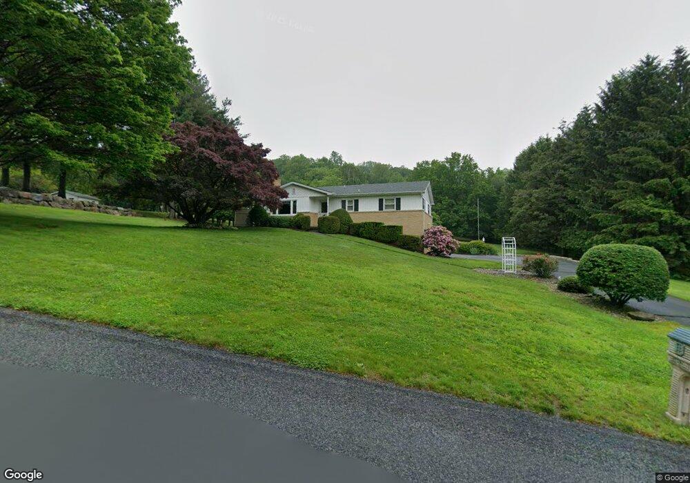 6802 Ridge Rd, Zionsville, PA 18092 - photo 1