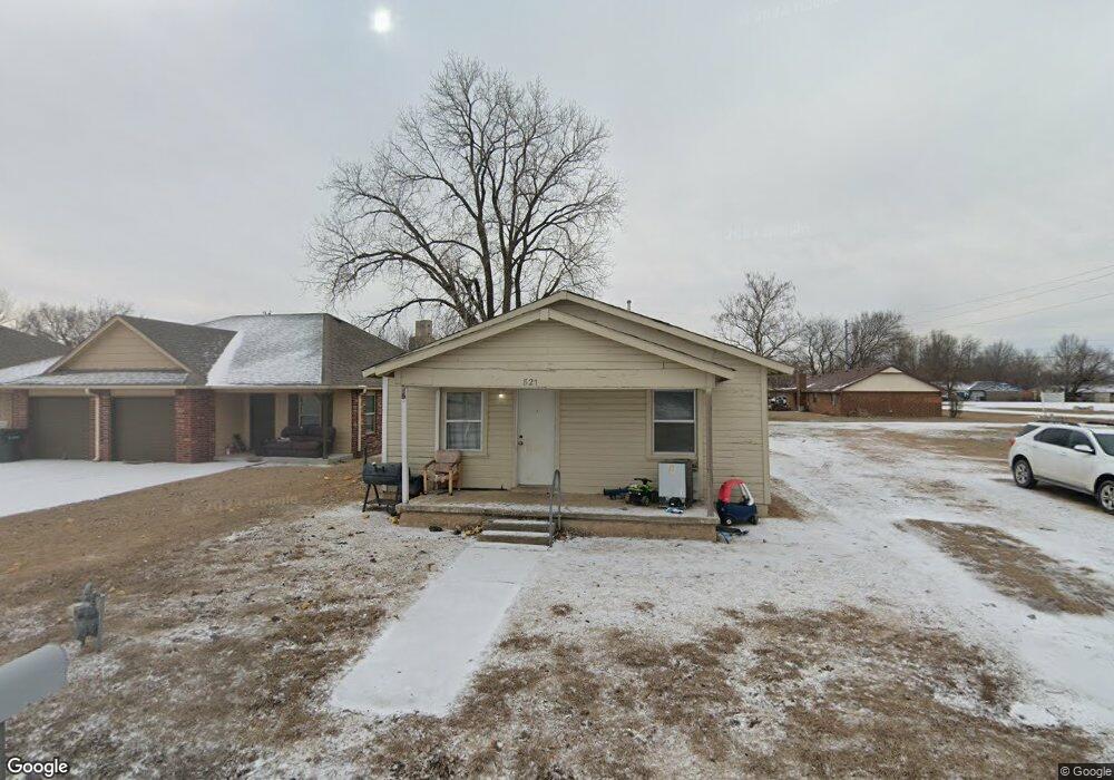 825 W 10th St, Claremore, OK 74017 - photo 1