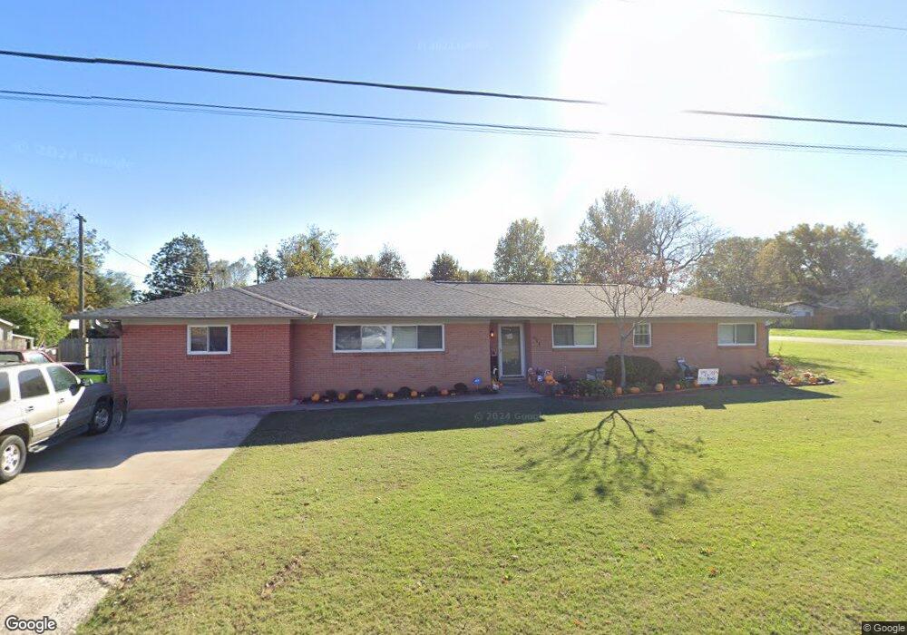 911 W 19th St, Stuttgart, AR 72160 - photo 1