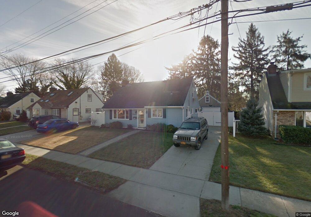 14 E Gate, Copiague, NY 11726 - photo 1