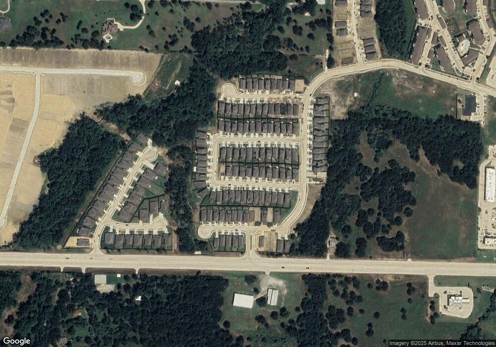 3949 Oak Creek Cir, Denison, TX 75020 - photo 1