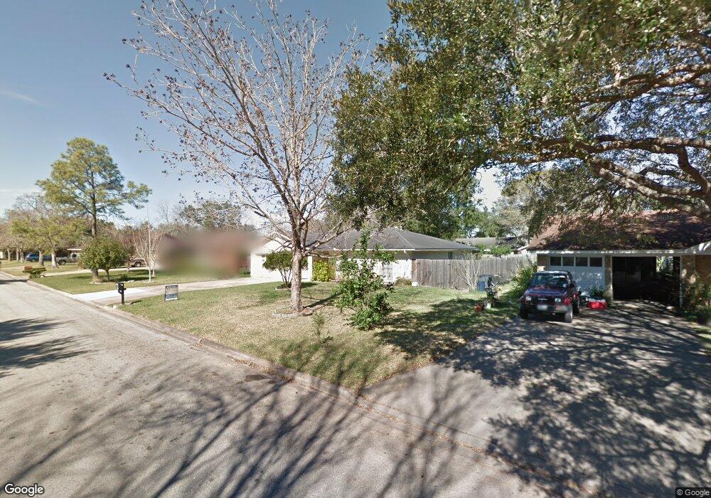 3813 Holly Glen Dr, Bay City, TX 77414 - photo 1