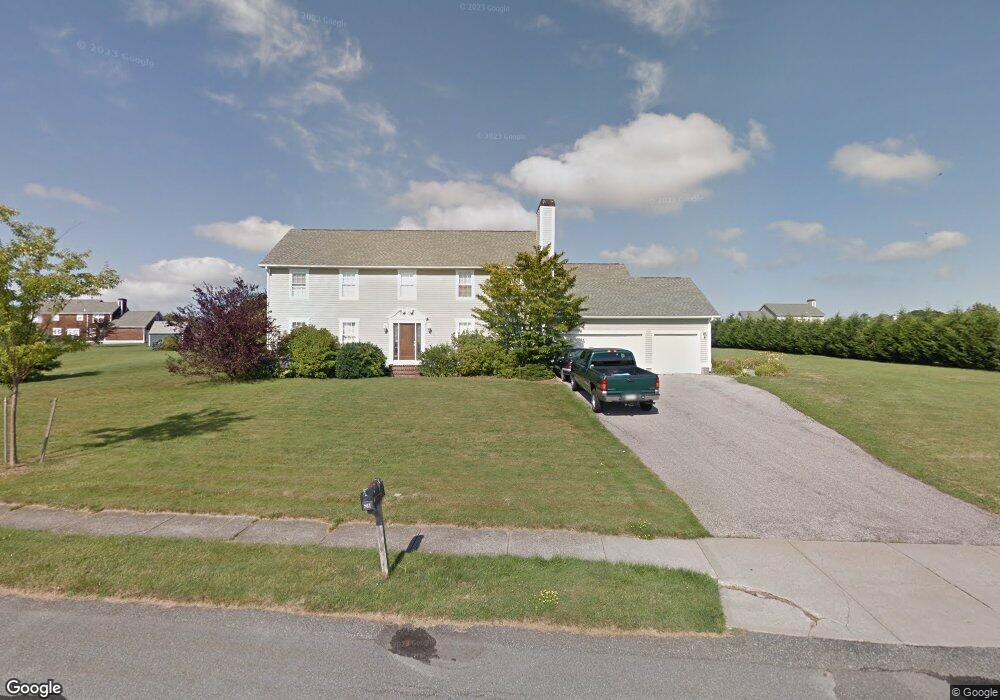 261 Compton View Dr, Middletown, RI 02842 - photo 1