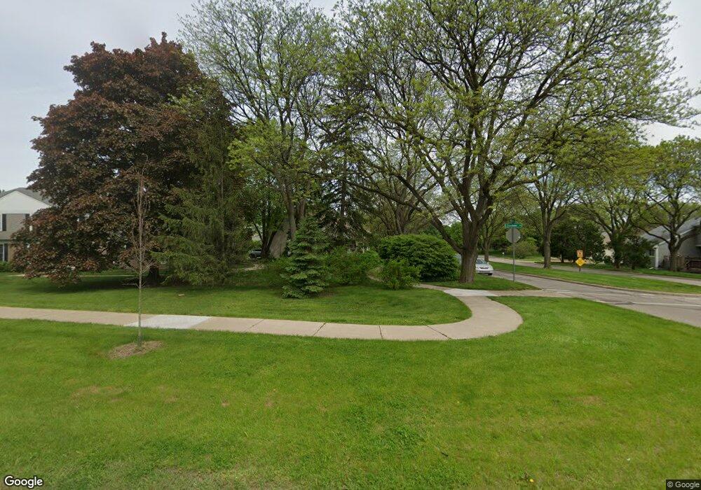 2902 Whittier Ct, Ann Arbor, MI 48104 - photo 1