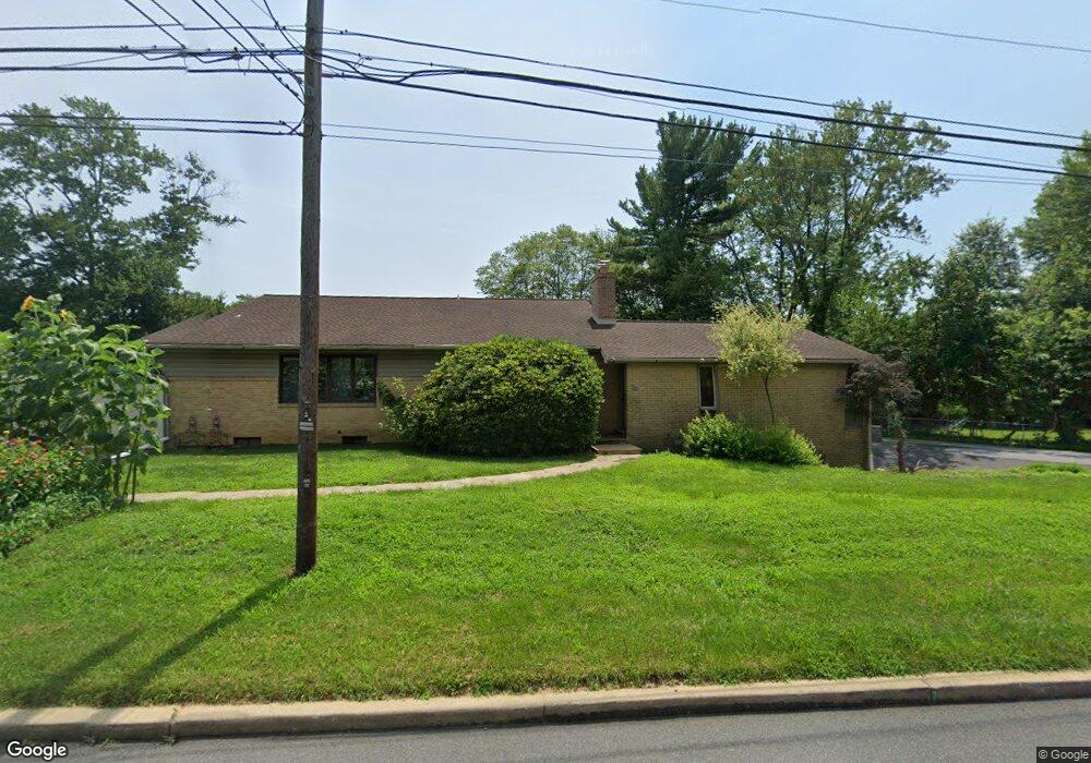 902 Wilson Rd, Wilmington, DE 19803 - photo 1