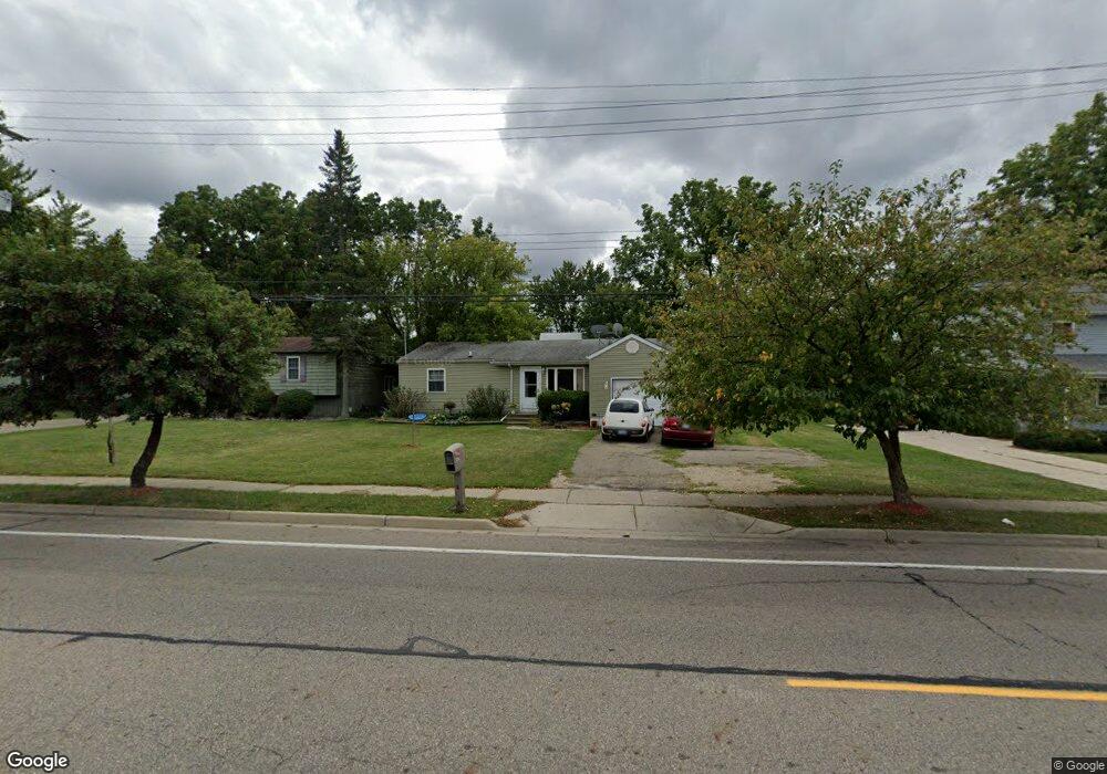3315 W Holmes Rd, Lansing, MI 48911 - photo 1