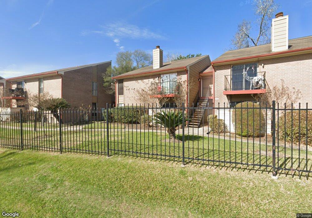 12955 Woodforest Blvd unit 23, Houston, TX 77015 - photo 1