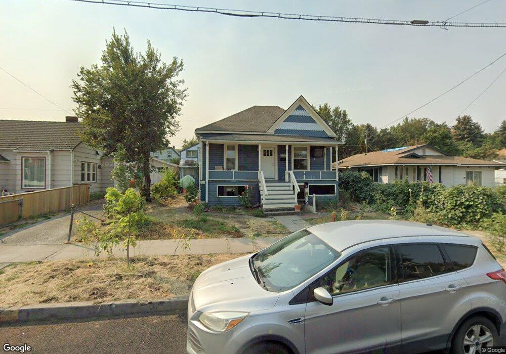 906 E 8th St, the Dalles, OR 97058 - photo 1