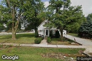 323 E Tremont St, Waverly, IL 62692