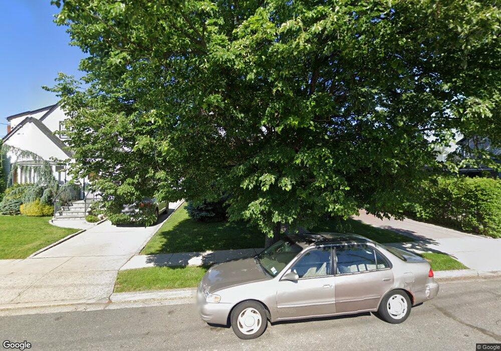 16 Sycamore St, West Hempstead, NY 11552 - photo 1