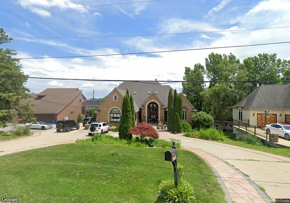 2415 Island View Dr, West Bloomfield, MI 48324 - photo 1