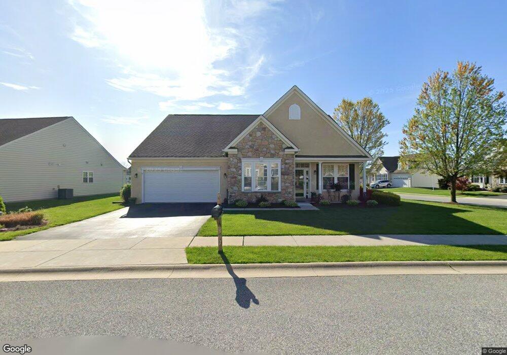 302 Sawgrass Ct, Honey Brook, PA 19344 - photo 1
